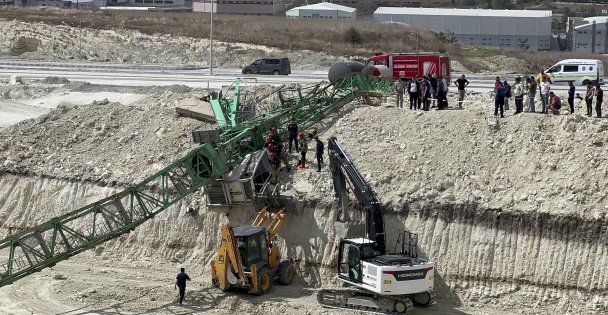 Dev vinç devrildi, ölümün arkasında ihmaller olduğu iddia edildi