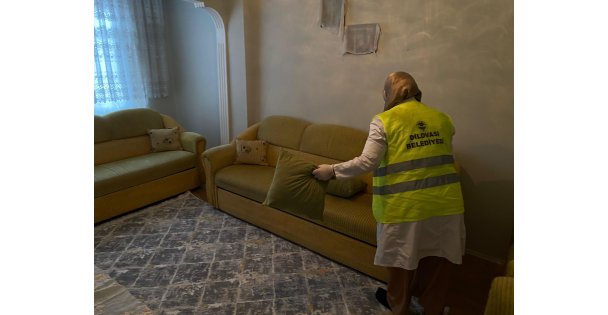 Dilovası Belediyesi'nden Yaşlı ve Engellilere Temizlik Hizmeti Desteği