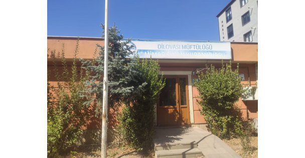 Dilovası Müftüsü İbrahim Köç, İhtiyaç Yok Diye Binayı İade Etti.