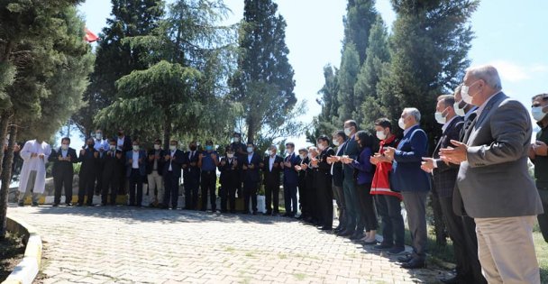 Dilovası'nda bayram öncesi şehitler unutulmadı!