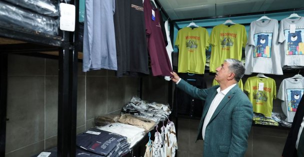 Dilovası'nda Sevgi Mağazası İhtiyaç Sahiplerinin Yanında