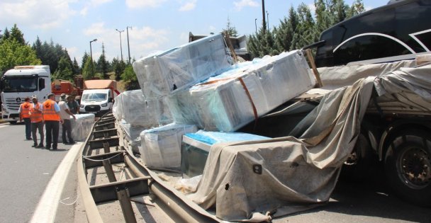 Donanma'nın 3 milyon TL'lik elektrik panoları TEM'de yola saçıldı