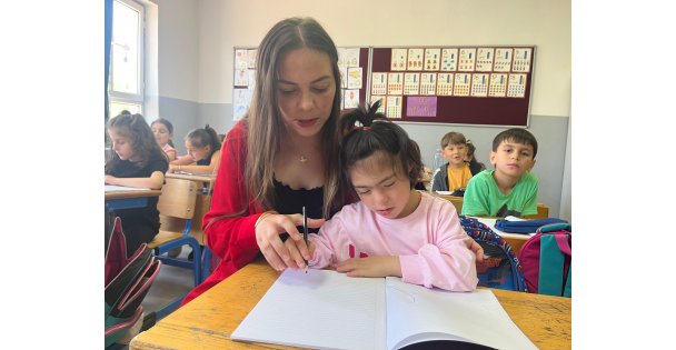 Down sendromlu diye okula gönderilmedi, bir öğretmen hayatını değiştirdi