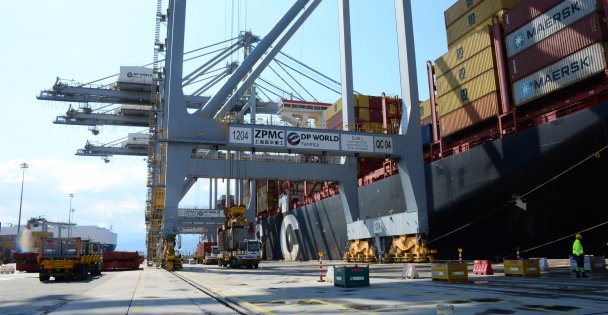 Dp World, Türkiye'de Uzaktan Kontrol Edilebilen Vinçleri Kullanan İlk Liman Işletmecisi Oldu