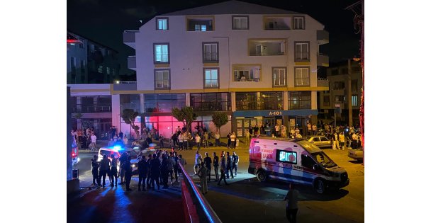 Düğün salonunda korkutan yangın: 2'si çocuk 4 kişi dumandan etkilendi