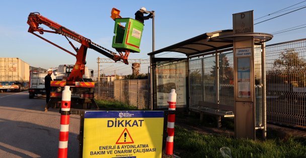 Duraklara güneş enerjili aydınlatma çözümü