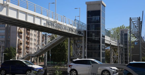 Fatma Seher Üst Geçidinin Asansörleri Tamir Edildi