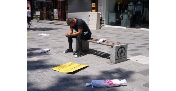 Filistin'de ölen bebeklere dikkat çekmek için yapılan eylemde Düzceliler gözyaşlarını tutamadı