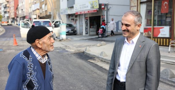 Gaziler Caddesi'nin asfaltı yenileniyor