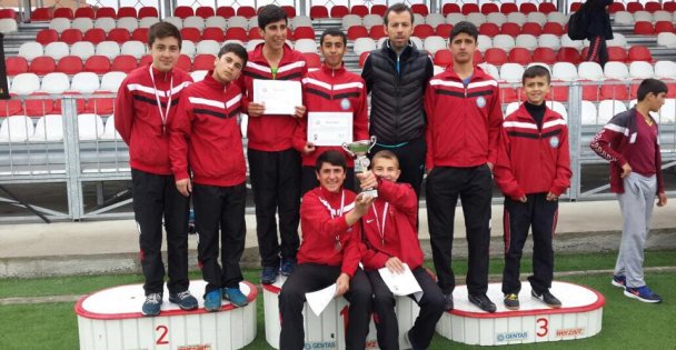 Gebze Ahmet Zeki Büyükkuşoğlu Ortaokulu finallerde