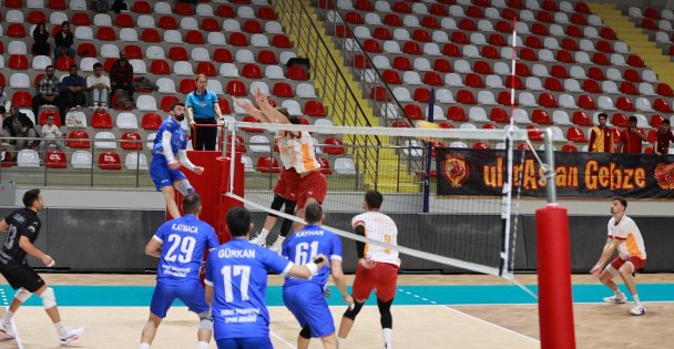 Gebze Belediyesi Voleybol Takımı'ndan Galatasaray'a Karşı Büyük Zafer