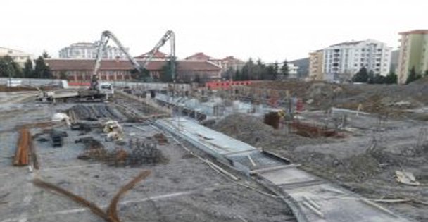 Gebze Buz Pateni inşaatı sürüyor