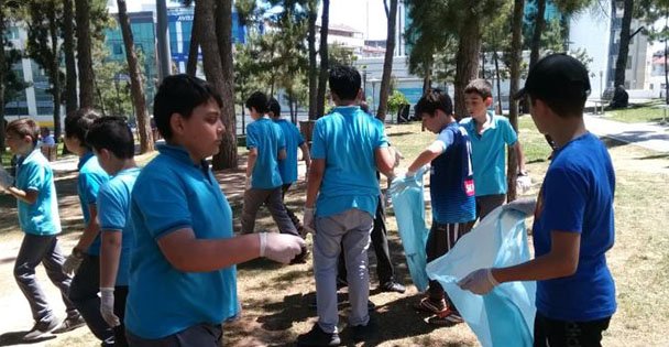 Gebze İ.H.L. Öğrencilerinden temizlik kampanyası