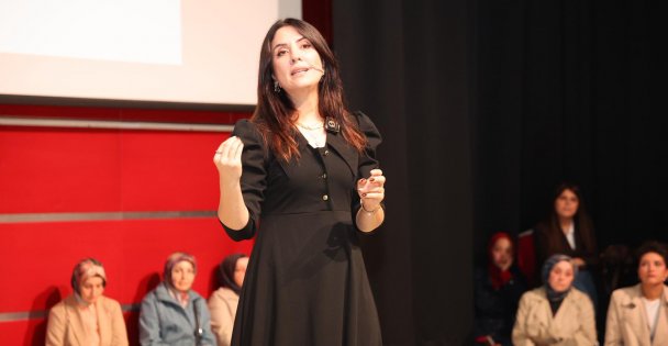 Gebze Okur Projesinde Dilek Cesur Söyleşisi Yoğun İlgi Gördü