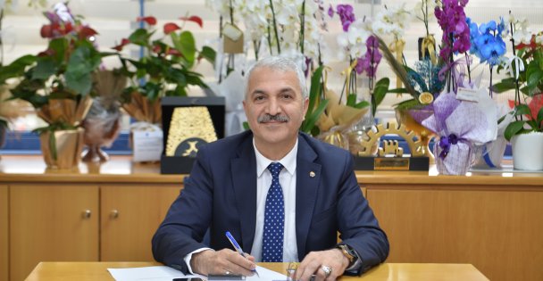 Gebze Ticaret Odası Yönetim Kurulu Başkanı Abdurrahman Aslantaş,19 Mayıs Atatürk'ü Anma, Gençlik ve Spor Bayramı' nı Kutladı.