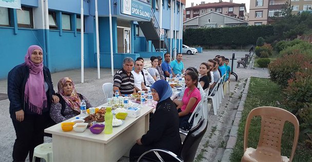 Gebze Yıldızları iftarda buluştu!