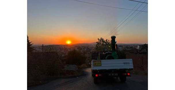 Gebze'de İlaçlama Çalışmaları Sürüyor