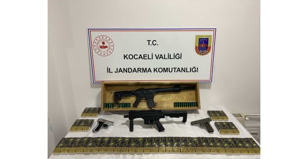 Gebze'de kaçakçılık operasyonu: 2 bin 61 tabanca fişeği ele geçirildi