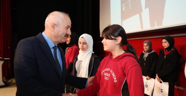 GEBZE'DE ÖĞRETMENLER GÜNÜ COŞKUSU