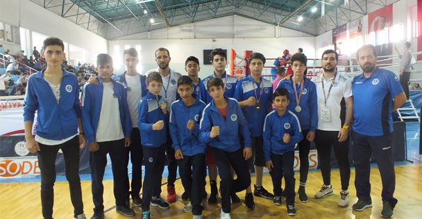 Genç eldivenlerden önemli başarı