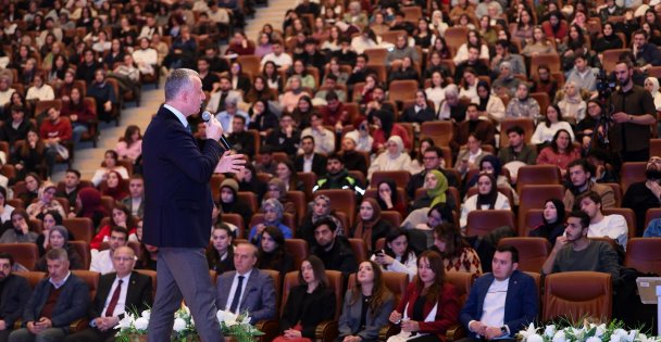 Gençler, Büyükşehir'le kendi geleceklerini çizecek  Başkan Büyükakın: 'Kocaeli, gençleri ile güçlü”
