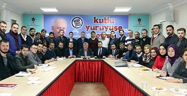 ''Gençlerimiz Anayasa Değişikliğe Sahip Çıkacak''