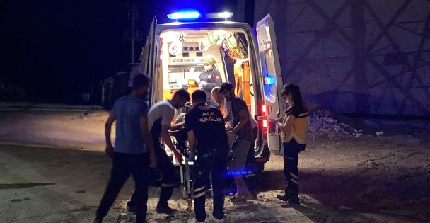 Geri dönüşüm fabrikasında yangın: Bir kişi dumandan etkilendi