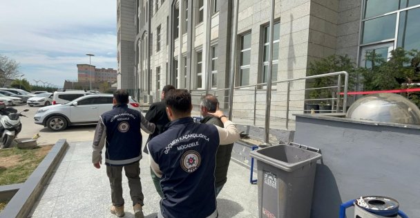 Göçmen kaçaklığı operasyonu: 2 kişi tutuklandı