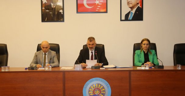 GÖLCÜK BELEDİYE MECLİSİ, DEPREM FELAKETİ İLE İLGİLİ TEK YÜREK OLDU (VİDEOLU HABER)