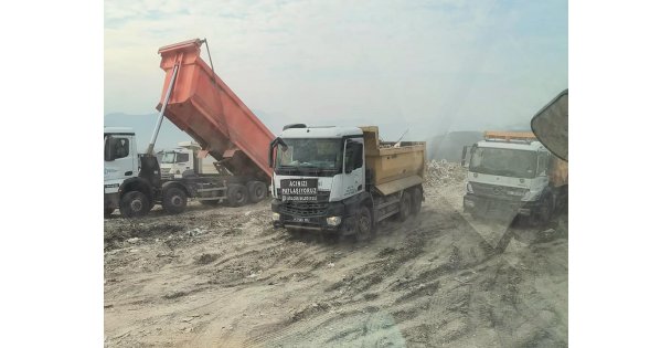 Gölcük Belediyesi Hatay'da Yaraları Sarmaya Devam Ediyor
