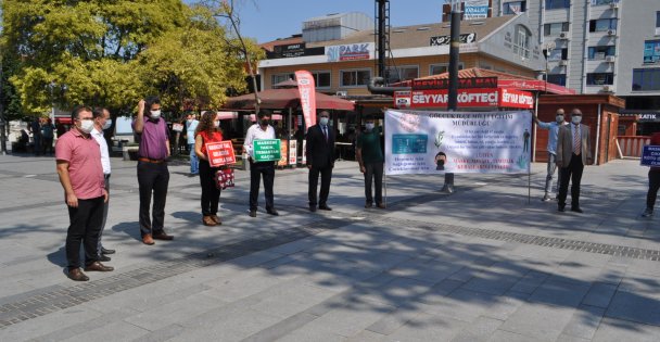 Gölcük'te maske dağıtıldı