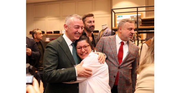 Gonca'nın öğrencileri, AVM'de gerçek iş deneyimi yaşadı;  Başkan Büyükakın'dan Gonca'nın gençlerine tam not