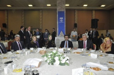 Güzeloğlu: "Üniversitemiz Türkiye'nin yüz akı"