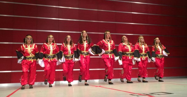 Halk oyunları ekibi gösteri yaptı