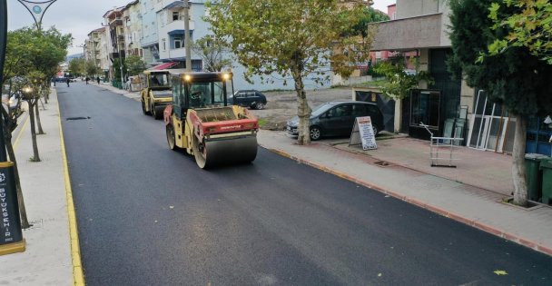 Hamit Kaplan Caddesi'ne 2 Bin Ton Asfalt