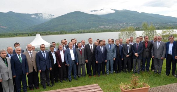 'HER KURUM, HİZMETİ KALİTELİ VE NİTELİKLİ OLARAK SUNMAK  DURUMUNDADIR”