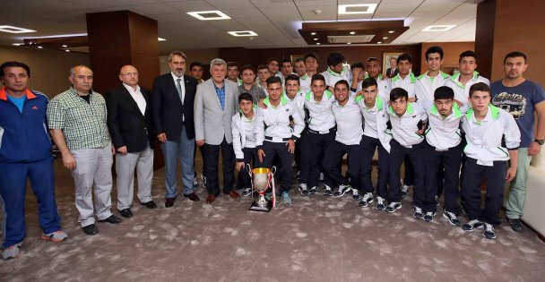 Hiçbir başarı tesadüf değildir