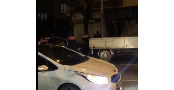 Hırsız Örümcek Adam Gibi Tırmandığı Balkonda Yakayı Ele Verdi