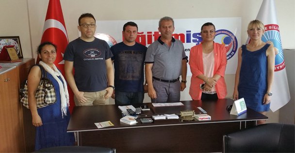 Hürriyet öğretmenlerin yanında