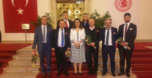 Hürriyet'i yalnız bırakmadılar