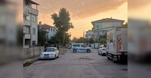 Husumetli aileler arasında çıkan silahlı çatışmada 2 kişi yaralandı