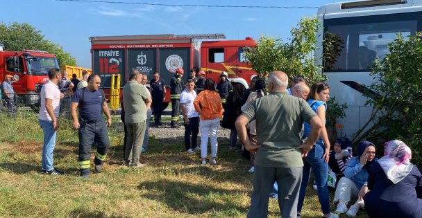 İşçi servisi ile kamyon kafa kafaya çarpıştı: 1'i ağır 27 yaralı