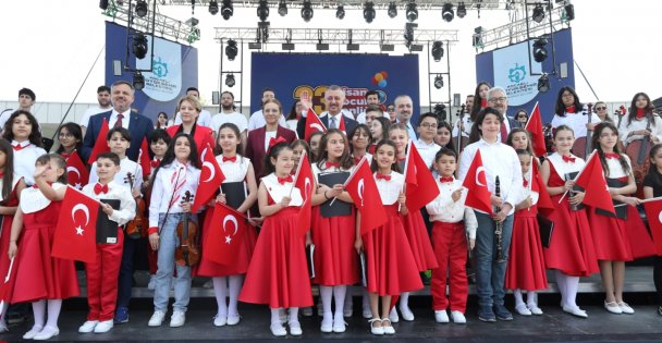 İşte meydan, işte 23 Nisan