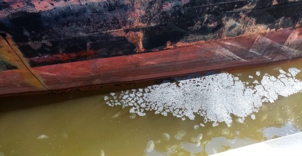 İzmit Körfezi'ni kirleten gemiye 5 milyon 122 bin 793 lira ceza yazıldı