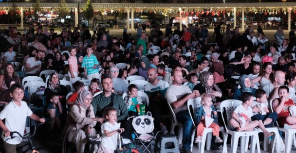 İzmit'te yıldızların altında ‘Rafadan Tayfa' keyfi