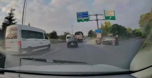 Kamyonla çarpışmaktan kaçınırken demir bariyerlere girdi