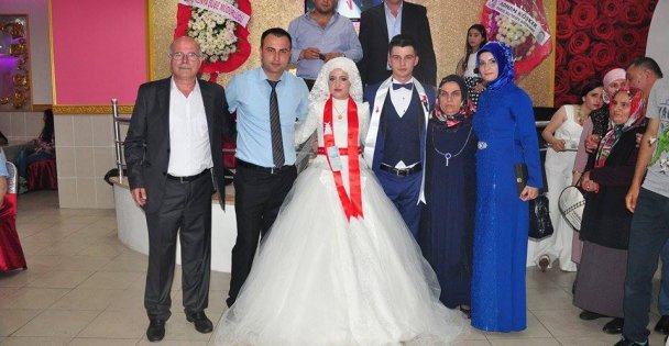 Kaplan Ailesi'nin mutlu günü