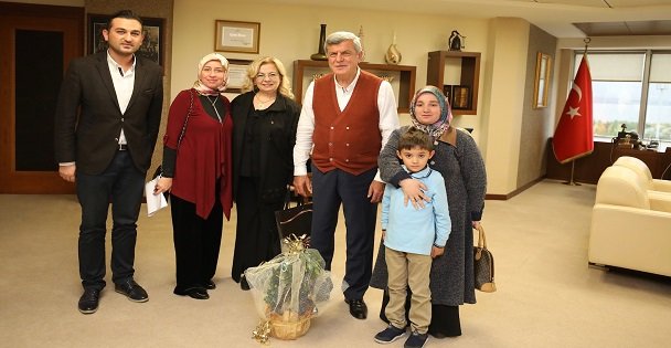 Karaosmanoğlu ‘'Kitap sevdalısı bir nesil istiyoruz''