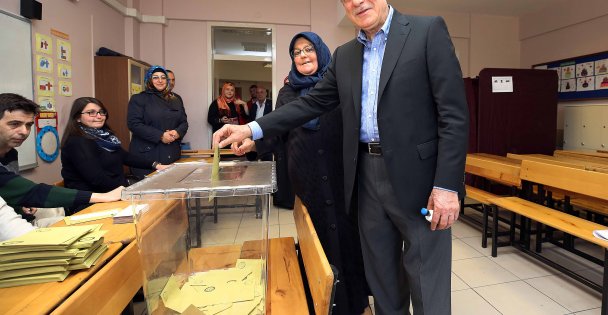 Karaosmanoğlu Oyunu Kullandı