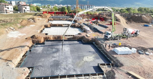 Kartepe Evleri'nde durmaksızın çalışılıyor